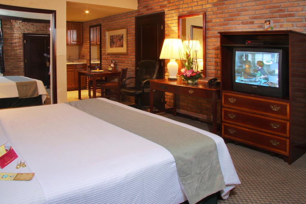 Four Points By Sheraton Сальтільо Номер фото