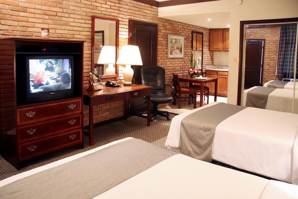 Four Points By Sheraton Сальтільо Номер фото